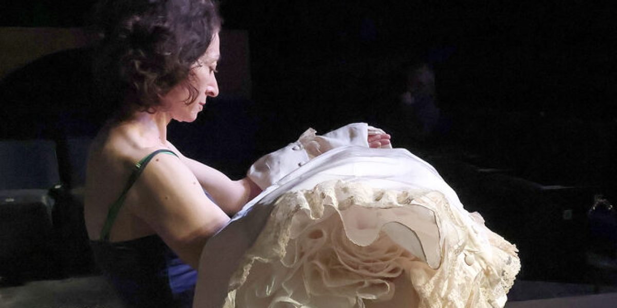 Actor Miranda Jonté in "(re)Dressing Miss Havisham" by playwright John Minigan, images by Bob Tucker/Focal Point Studios